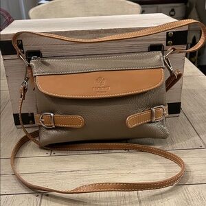 I Medici Leather Women's Crossbody Bag